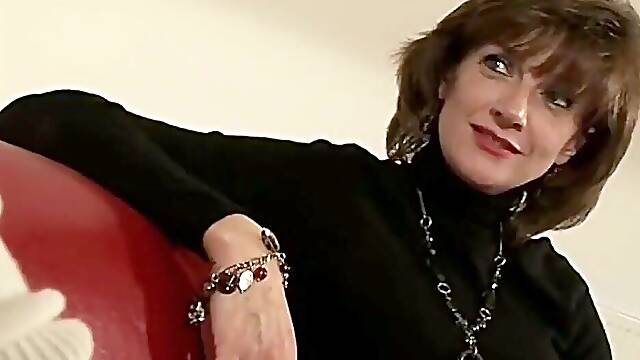 Mrs Harrington Ding-dong Screws Lady Sonia!