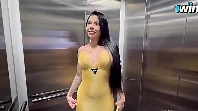 Brasileira Safada mommy gostoso no meu pau e ganha gozada na bucetinha