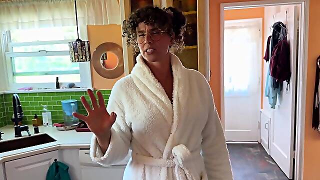 Lustful East Coast Stepmom Wishes a Coarse Anal Creampie
