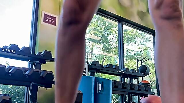 Flashing my Cunt & Boobs in a Public Gym During the time that Working Out - Steph in Space