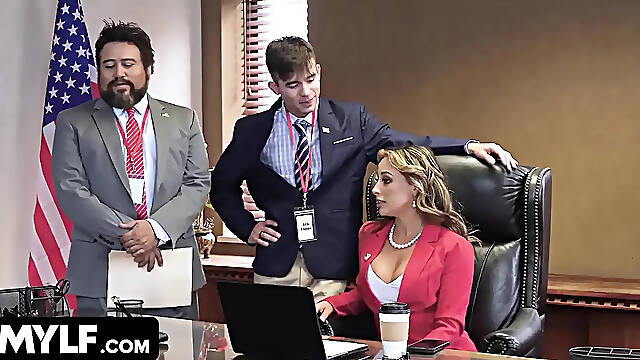 Strong Politician Monica Minx Uses Her Assistant to Get What This babe Indeed Desires