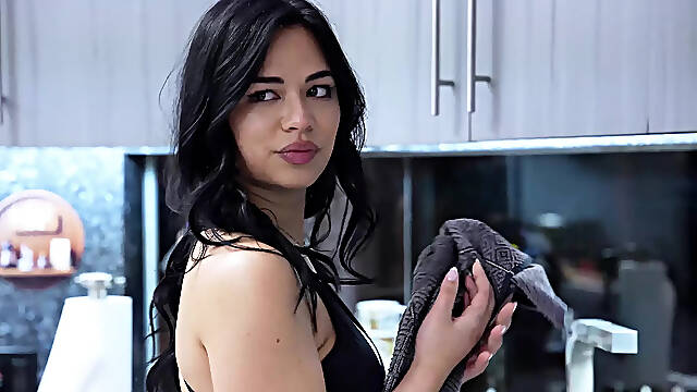 TouchMyWife - Helpful Homemaker Merits Hired Schlong - Scarlett Alexis