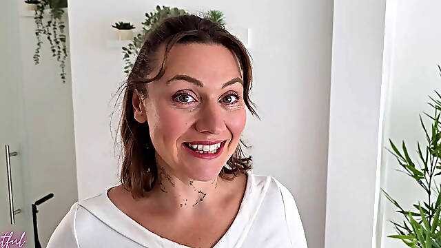 Accidental blind date with my Stepmom - The reason I love a bushy aged mother Id like to fuck