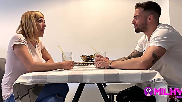 They met your mamma on Tinder and screwed her ... Lascivious Spanish