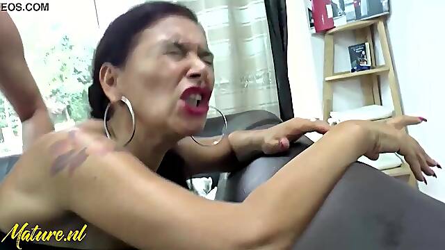 Mama Quiere Leche, Mom Francesa, Madre Follada A La Fuerza