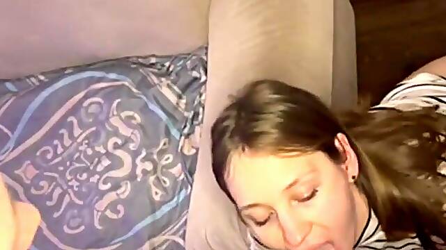 Sexy hottie gives flawless oral sex and lets herself get drilled