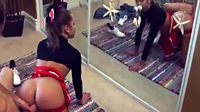 Teen cheerleader liza rowe gives it up to aged dude