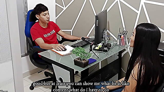 Femme Amoureuse Amateur, Espagnol Bureau, Employe Et Patronne