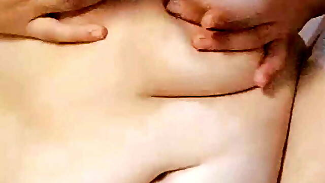 Une pute algerienne kabyle tnik ro7aa f dar w khoha yassma3