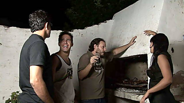 Harcore Gang Bang, Polla Enorme Gangbang, Mamá Loca