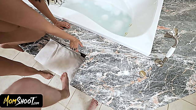 Amateur Milf With Huge Boobs Sofi Ryan Cheats On Her Husband