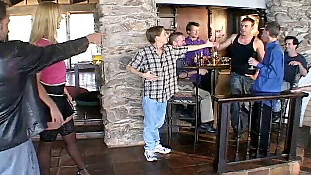 MILF slut Lauren Phoenix had a big gangbang party