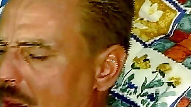 Film Completo Usa, Giovane E Bella Film, Piscia Mentre Succhia