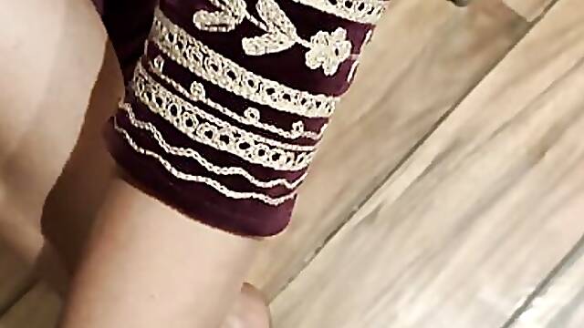 Real Indian NRI bhabhi in hotel room
