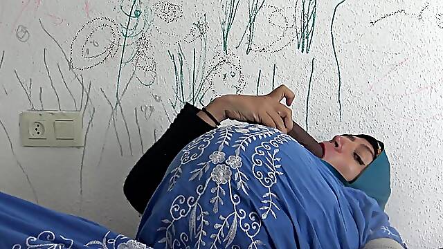 A pregnant turkish wife wants to have sex with black guys - TURK PORNO KONUSMALI