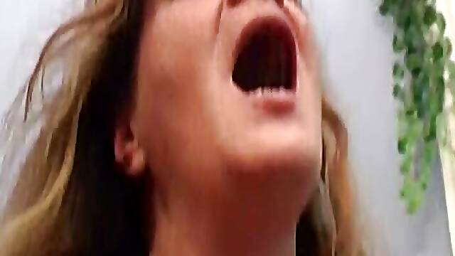 Suceuse Milf, Bouffage De Couilles, Orgies Allemandes