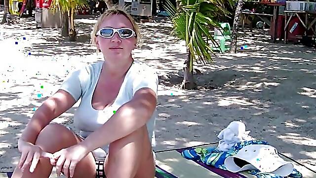 Maman Salope Poilues, Maman Sur La Plage, Mature Histoire Reelle