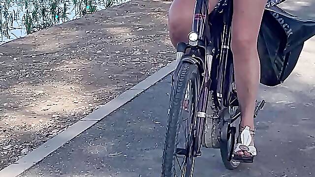 Culotte Mouillée Mature, Mari Baillonne, Extrême Cuckold, Bdsm Cage Penis