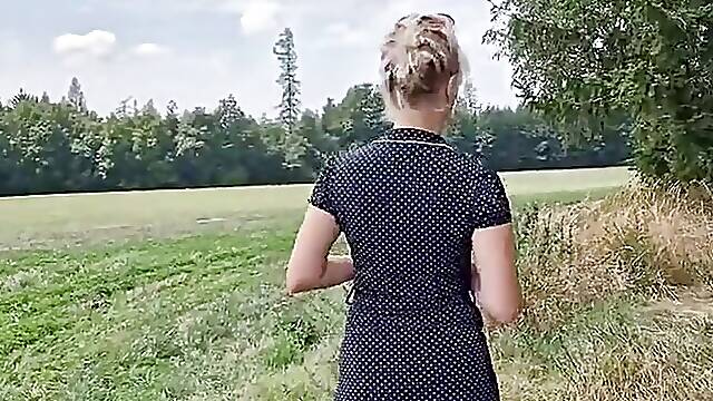 Amigas En Casa, Casero Aire Libre