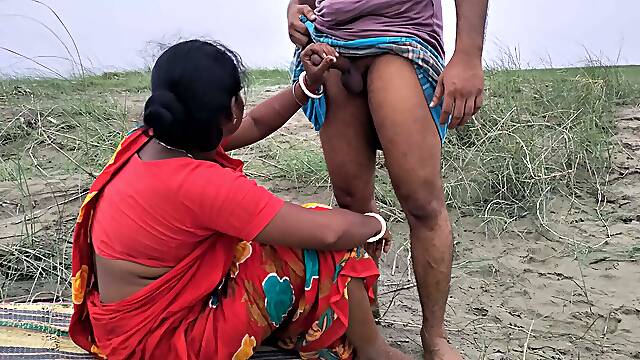 Dinajpuri best Desi Bengali Boudi in Red Saree Fucked at Outdoor Fucked My Bengali Boudi Very hot - Most Perfect Bengali Boudi