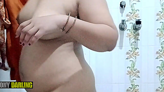 Desi Aunty Bathroom video leek