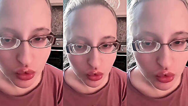 Asmr Huge Bubble Gum Sound Effects Listen in Headphones