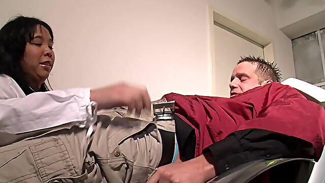 Brunette German Hot Mom Housewife with Bubble Butt Takes