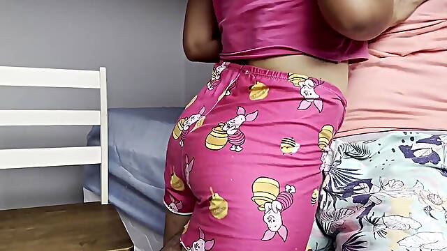 Deep Anal with Skinny Married Bent Body and Cumshot Ass