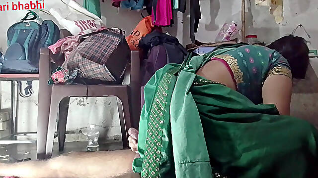 Ass pussy fucking cock sucking pussy sucking breasts sucking milk from the breast and sitting on the cock in doggy style and lying straight on Hindi audio
