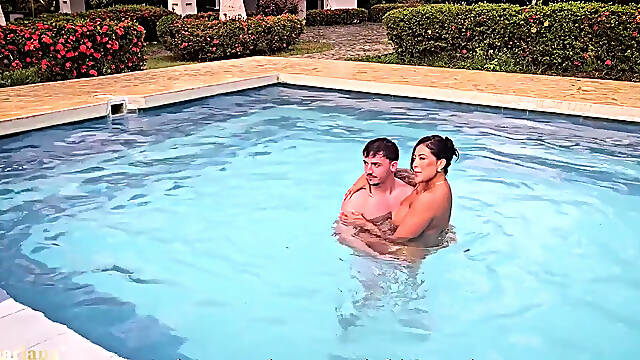 The Martix Walk Chapter Ii: Mariana Makes Yeri and Raul Give Her a Double Penetration in the Pool in the Rain