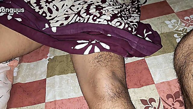Cumshot on my Auntys Hairy Pussy She wants a dick