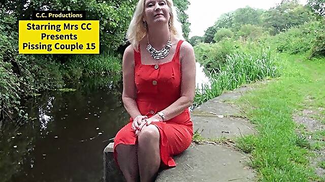 Desabille Toi, Pisse Sur La Tete, Pipi Dans Les Culottes, Chemisier Public