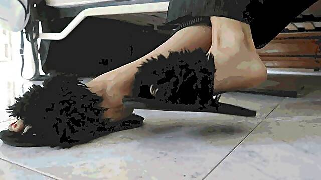 In black slippers in the garden AVI (1920x1080) FHD