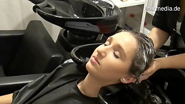 Peluqueria Porno, Belleza Realidad, Morenas Con Lenceria