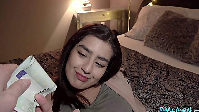 Cabalgando Por Dinero, Oler Coño, Olor A Verga