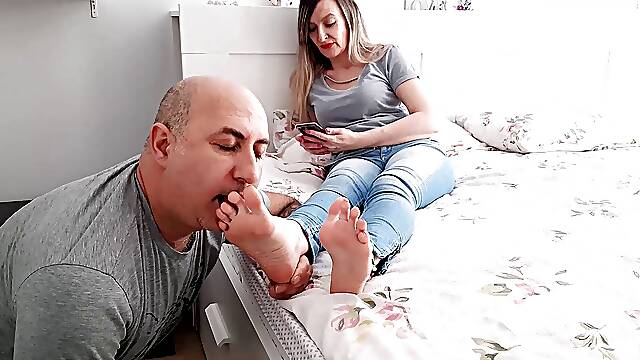 Lina foot worship vol 4