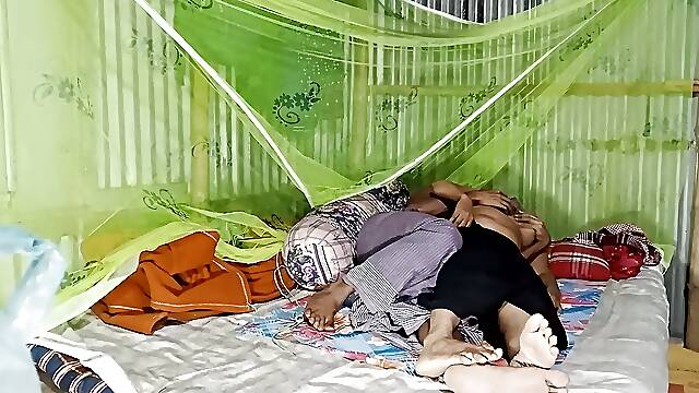 Desi Girl Fucked by Young Bangla Guy with Desi Ultimate