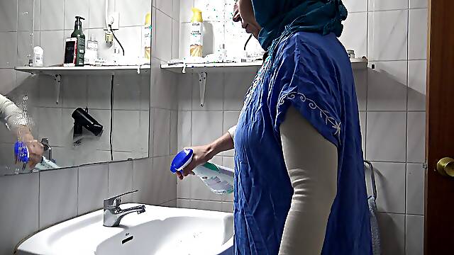 Fina Madura, Limpiando Culo, Alemanas Maduras Sirvienta