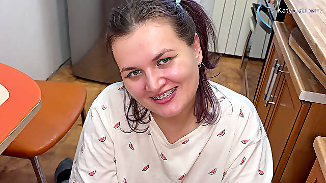 Katybigcherry Fucks with Her Subscriber