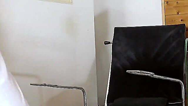 Anal Temperature Measurement of Hot GILF Linda G