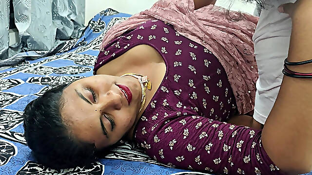 Saree Hip Press Navel Romance