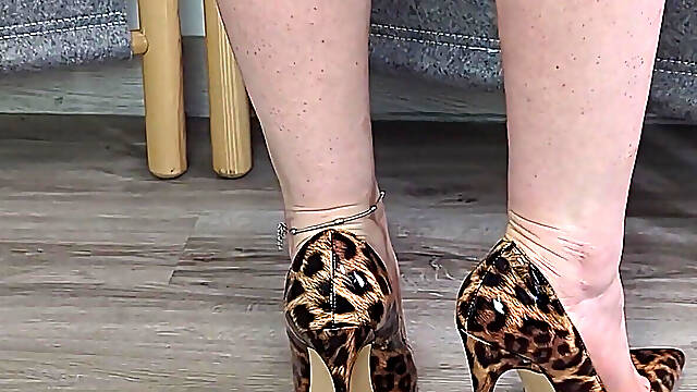 Leopard Stilettos (full Story) Autograph, Shoeplay, Shoejob & Cum on High Heels - Dame Olga 4K (728c)