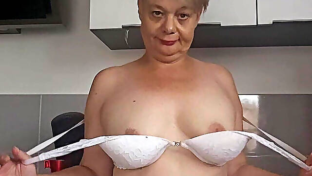 I'm All Hot Today Come and Eat My
