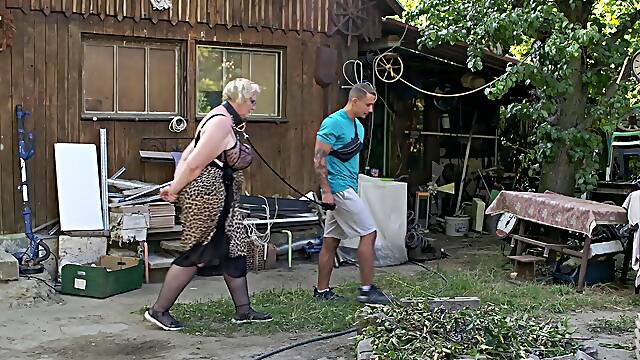 Outdoor tit job with a huge natural boob bbw and her boyfriend in lingerie